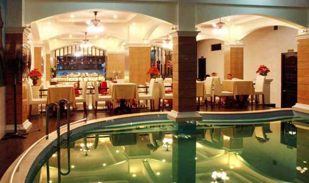 Бар в отеле Palm Beach Hotel Nha Trang 3