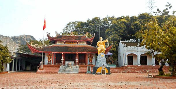 Храм Нгхе, повященный Ле Чан